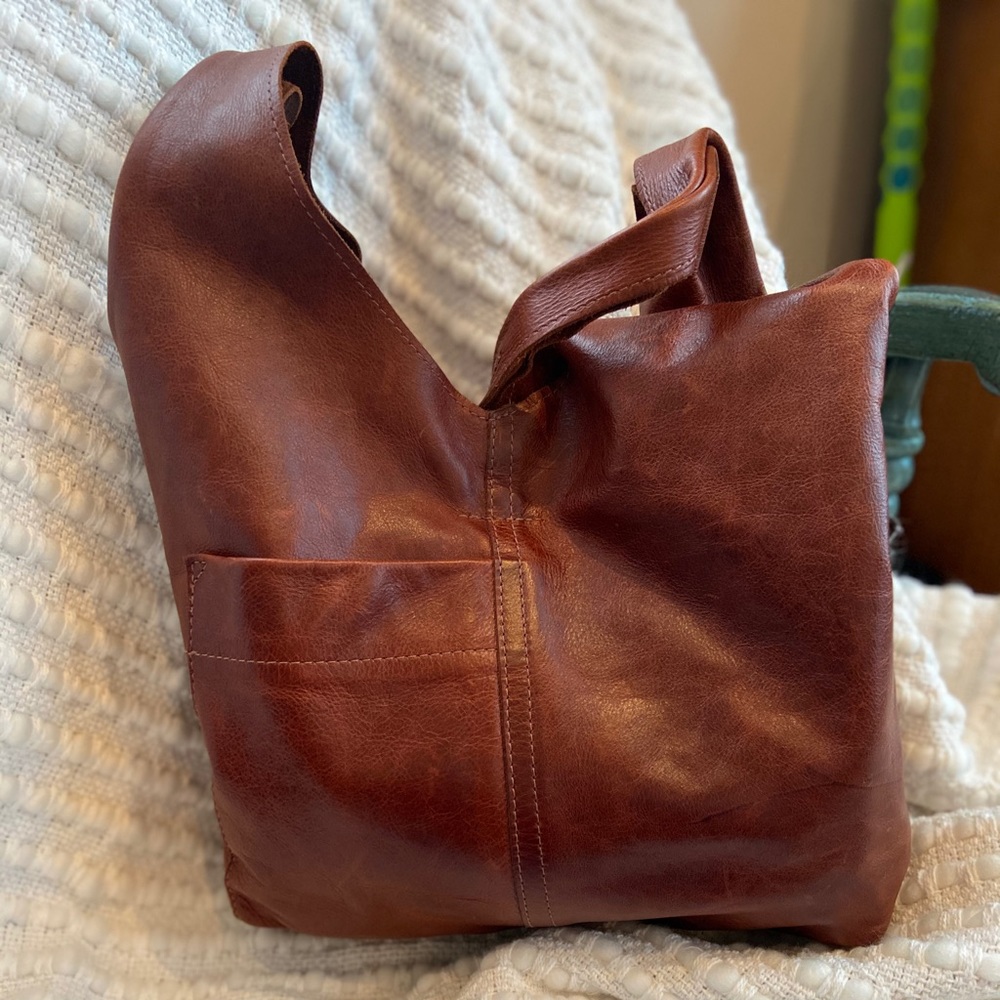 Rough and Tumble candid sling